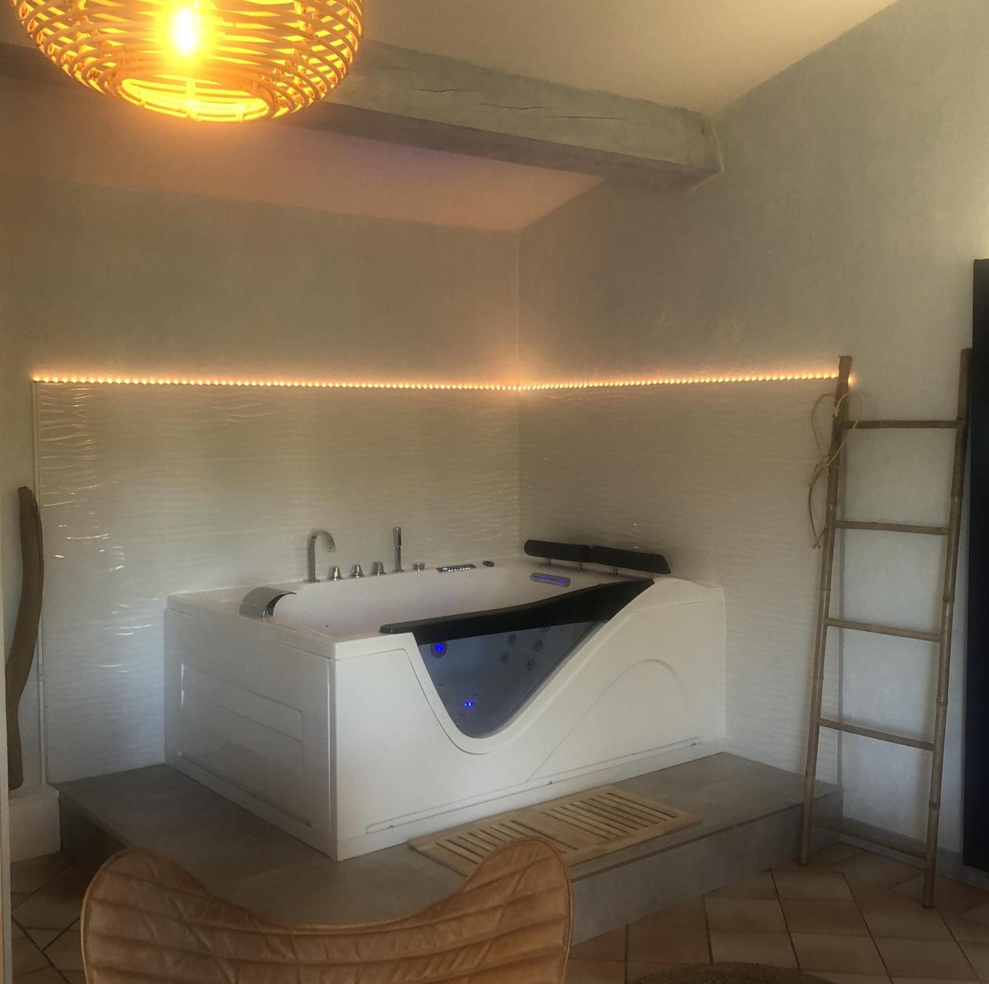 Hôtel Jas Neuf Sainte-Maxime Quarto foto