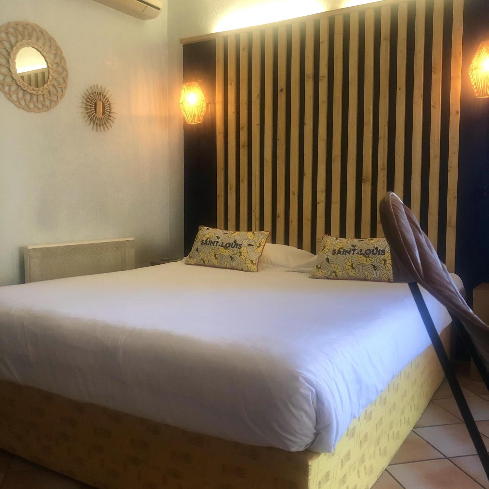 Hôtel Jas Neuf Sainte-Maxime Quarto foto